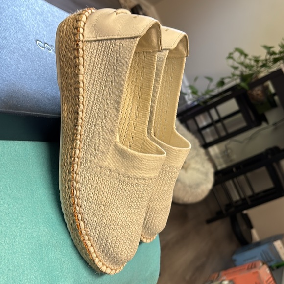 Cole Haan- Espadrilles - Picture 9 of 9